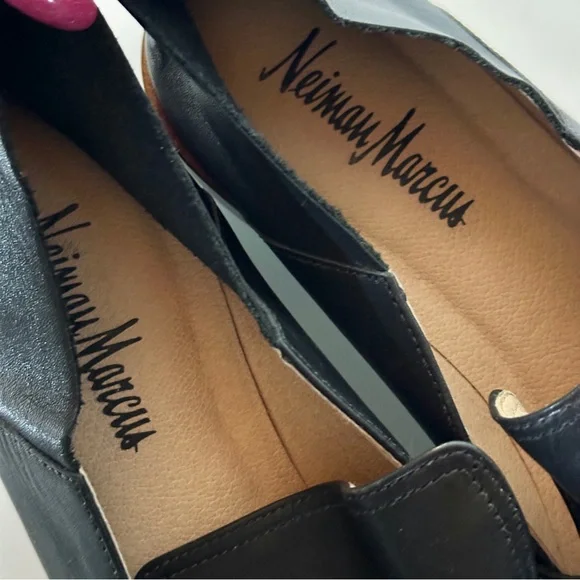 Neiman Marcus Leather Loafer 8.5 Minimalist Black - Picture 7 of 9